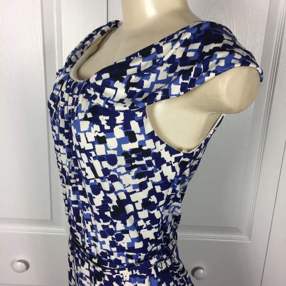  LIKE NEW - Super Cute Blue Belted Dress - Picture 4 of 8